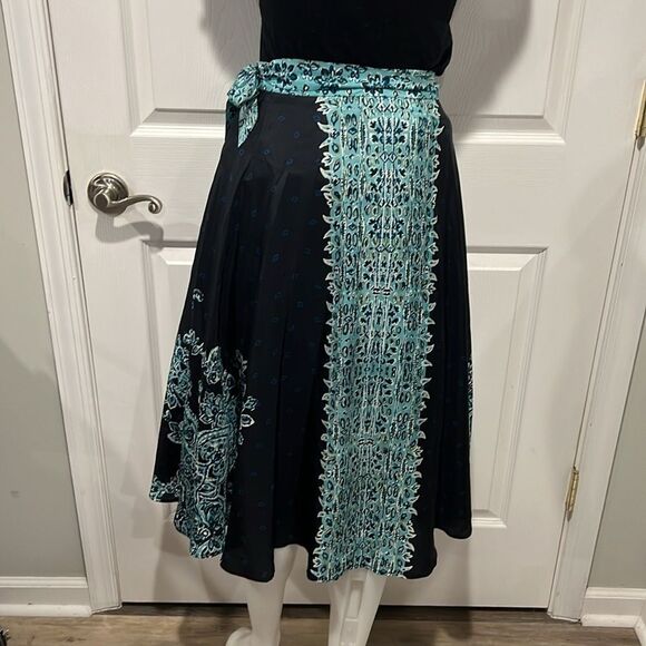 Talbots true wrap midi length silk blue floral skirt size 4 Petite - Picture 2 of 8